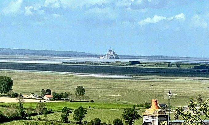 Le Val-Saint-Pere Casa | ?? Maison de Vacances La Butte Avec sa vue sur le Mont Saint Michel et sa Baie