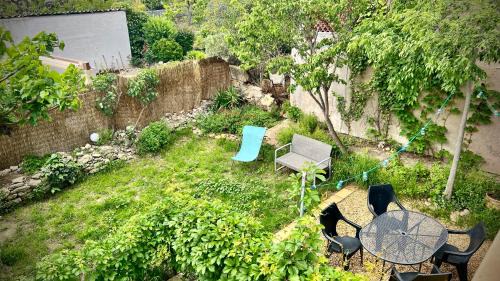 Loupian Casa | Maison de village avec jardin à 3 km des plages.