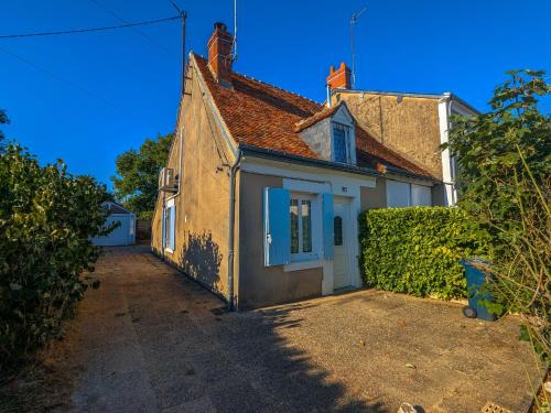 Chateauroux Casa | Maison paisible à Châteauroux avec jardin et parking privé - FR-1-591-759