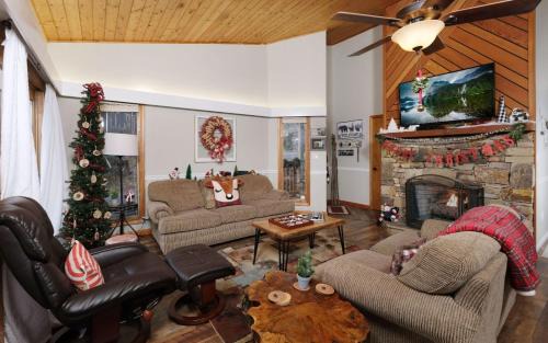 Chalet Village Villa | Majestic Getaway 1427