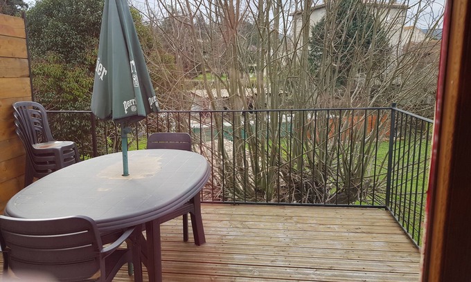 Pomas Apartamento | MANSION EN ALBERGUE TRANFORMEE