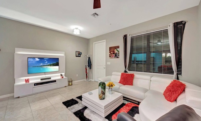 Naples Villa | Mansions North at Artesia