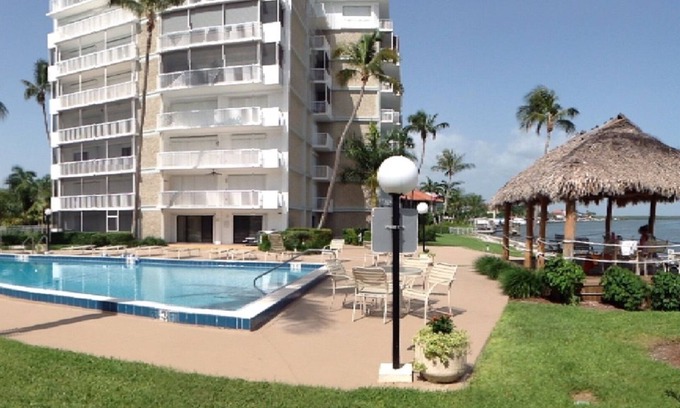 Isles of Capri Condominio | Marco Tower Condo en IsIes of Capri - Privado y Pacífico