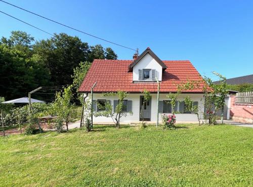 Rogaska Slatina Casa | Maria's Orchard Cottage - Nature Retreat in Slovenia