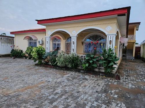 Ouaka Province Apartamento | Maria veronica