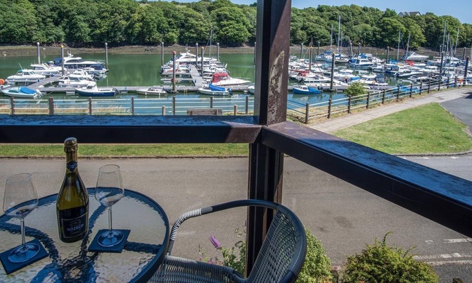 Neyland Apartamento | Marina View - 1 Bedroom Apartment - Neyland Marina