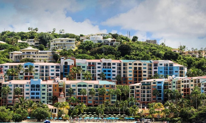 Estate Bakkero Complejo | Marriott's Frenchman's Cove-2 Bedroom villa on the beach with full resort access