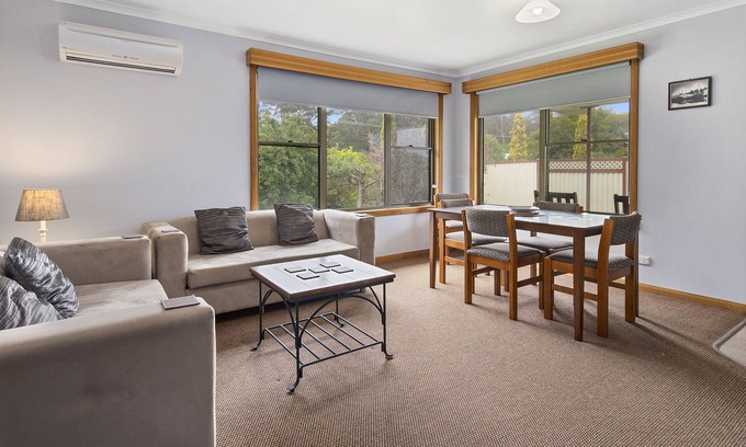 Strahan Hotel | Marsden Court Apartments