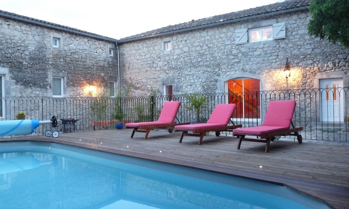 Labeaume Otro | MAS EN PAZ SIN FRENTE A 300 metros del río CLIMATIZADA PISCINA 8x4