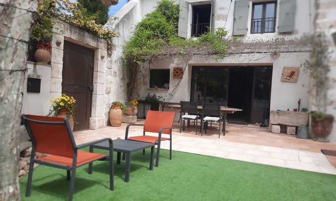 Pujaut Casa | Mas " La Maison de mon Père " Avignon à 10 Minutes, Village de Pujaut 30131