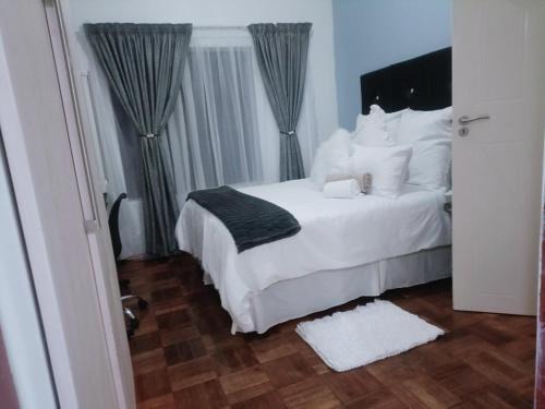 Emfuleni Casa | MaThwala guesthouse