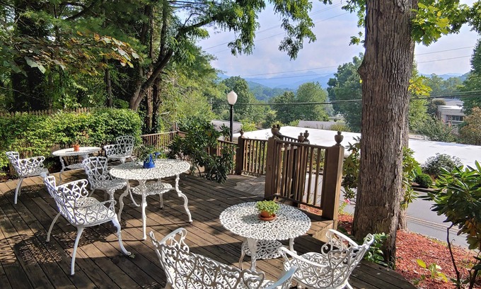 Bryson City Cabina | McKinley Edwards Inn