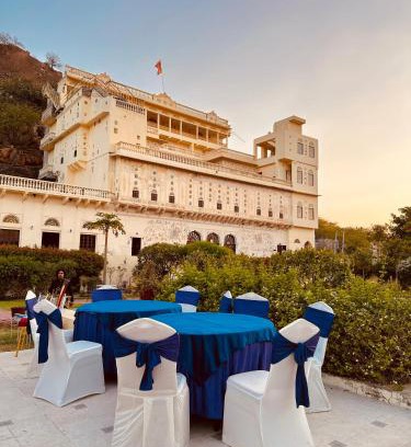 Jaipur District Hotel | Medieval Forts & palaces