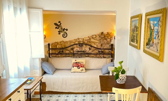 Sant Feliu de Guixols Apartamento | Mediterranean Gecko. En medio de la maravillosa Costa Brava. @CostaBravaSoul