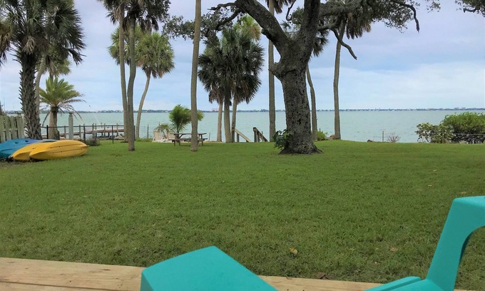 Sunny Point Apartamento | Melbourne Waterfront 2 Bed 1 Bath - Incredible View