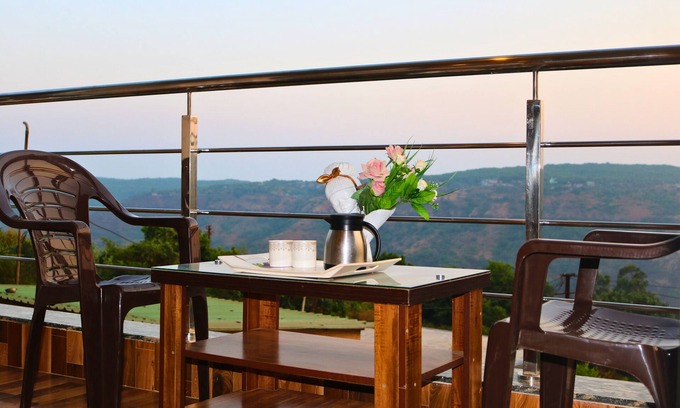 Medha Hotel | Melody 24 East Resort