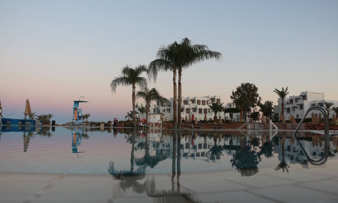 Village Road Hotel | Mercure Hurghada Hotel