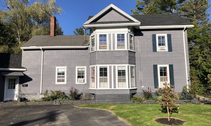 Richmond Casa | Merrymeeting Bay, entire house, free parking, full kitchen, mid-coast hub