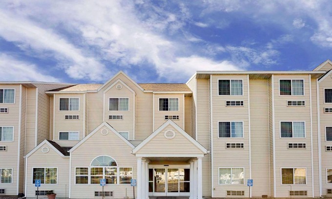 Southside Hotel | Microtel Inn & Suites by Wyndham Prairie du Chien