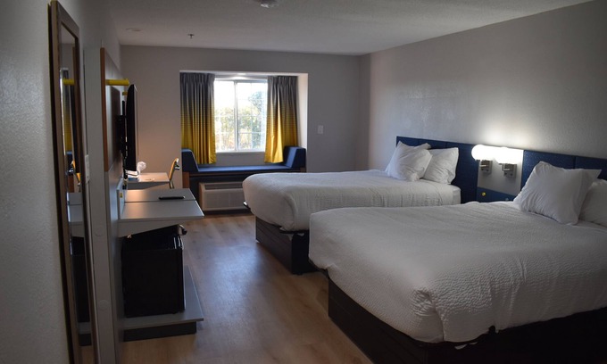 Stockbridge Hotel | Microtel Inn & Suites by Wyndham Stockbridge/Atlanta I-75