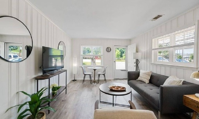 East Point Cabaña | Mid Century Modern Jewel