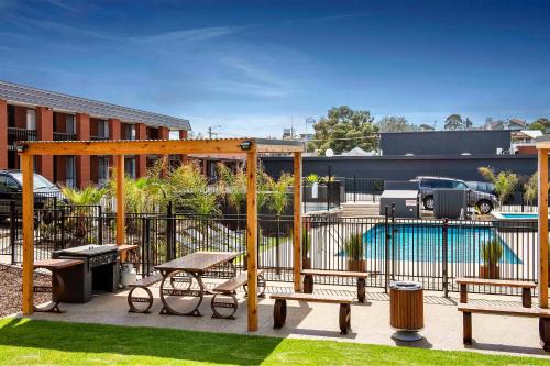 Warrnambool Hotel | Mid City Motel Warrnambool