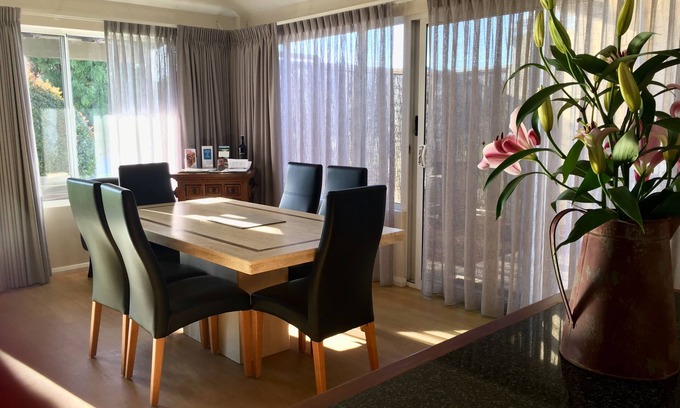 Collingwood Park Villa | Middleton Bay Retreat - villa en la playa cerca del club de golf con wifi gratis y Foxtel