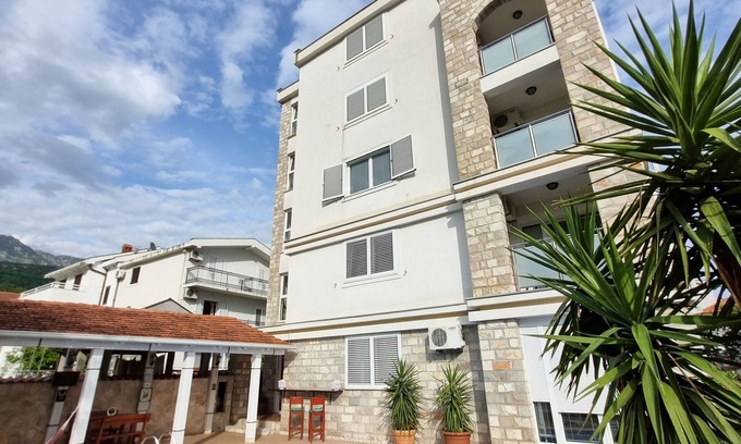 Becici Apartamento | Mila & Aleksandr Apartments