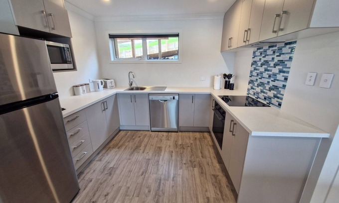 Opononi Apartamento | Million dollar views in our brand new 2 bedroom unit.