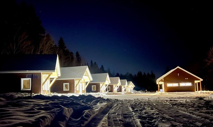 Saint-Gabriel-de-Valcartier Chalet De Esquí | Mini cottage # 2 by the river banks