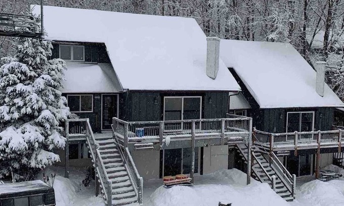 Upson Casa | Whitecap Mountains Mineshaft Chalets