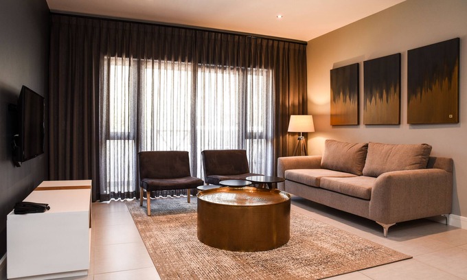 Greater Johannesburg Metropolitan Area Hotel | Mint Hotel Sandhurst