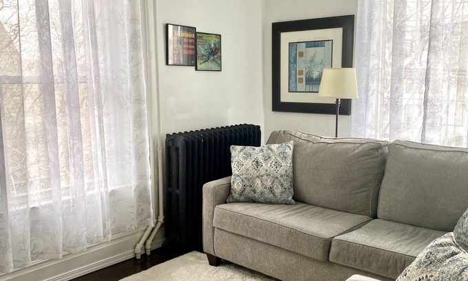 Sault Ste. Marie Apartamento | Mint Vintage 2 bed apt Walk to the locks Sault USA