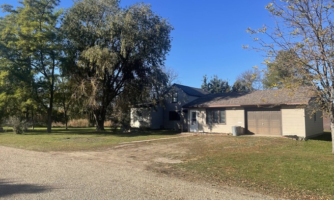 Redfield Casa | MoDak Lodge - Heart of Pheasant Country - Dogs Welcome