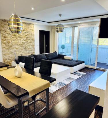 Michalovce Apartamento | Moderný 2-spálňový apartmán Twins White s balkónom