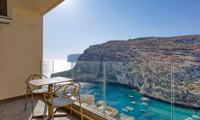 Xlendi Apartamento | Modern 2BR Apt with stunning sea views in Gozo!