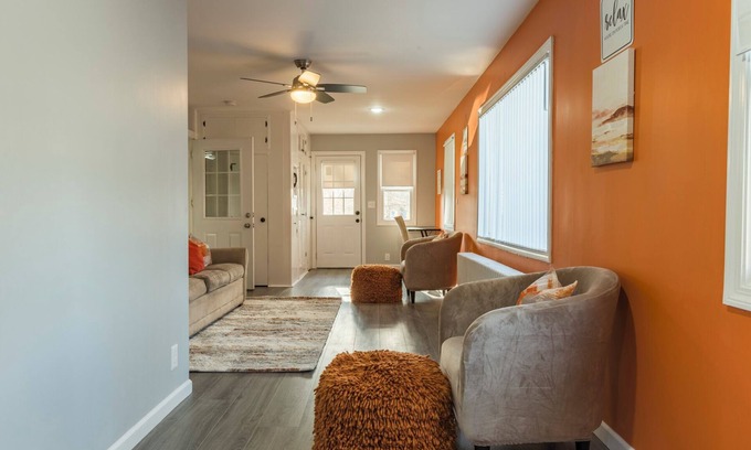 Manchester Casa | Modern ~ 3 Bedroom House ~ Sleeps 8 ~ 11 mins to Hartford