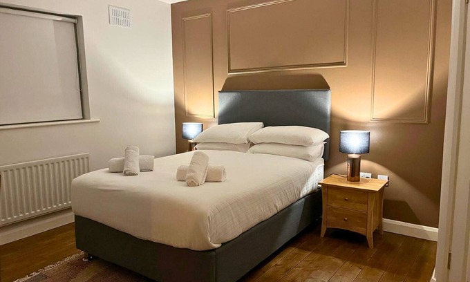 Dundalk Casa | Modern 3-bedroom house close to Blackrock and Dundalk Co. Louth