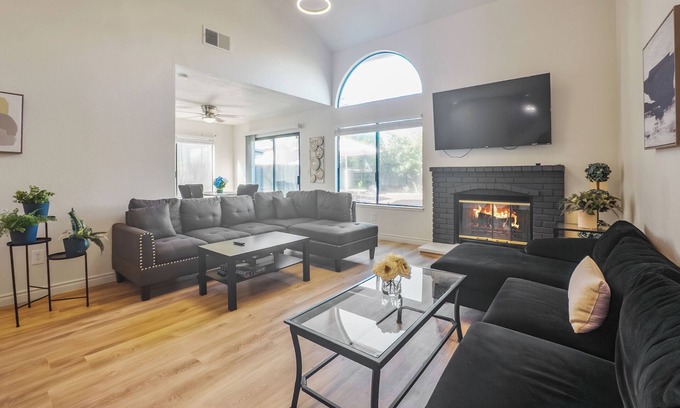 Pittsburg Casa | Modern 4BR Home+Near BART+Kaiser