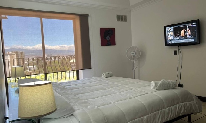 Escazú Apartamento | Seguro y cómodo hermosa vista, excelente ubicación