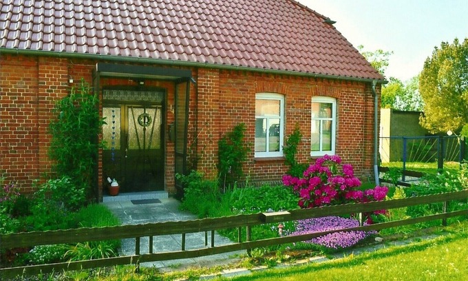 Broock Apartamento | Apartamento moderno de 40 metros cuadrados, 2 pers., Gran jardín cerca del lago en Broock (Lübz)