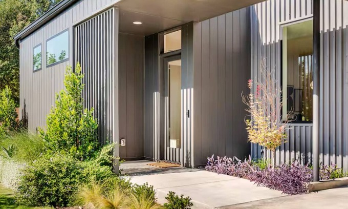 Dawson Casa | “Modern Austin Oasis with Private Pool – Walk to Zilker & South Lamar!”