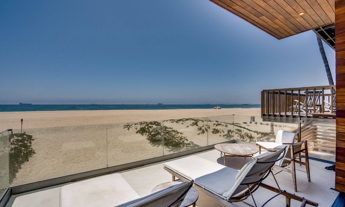 Seal Beach Casa | Modern Beach Front 4 Story Ocean and Sunset View Home
