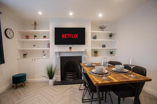 Plaistow and Sundridge Apartamento | Modern Bromley 2 Bed apartment great location parking available