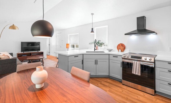 Dunsmuir Cabina | Modern Cabin (Blue Spruce)