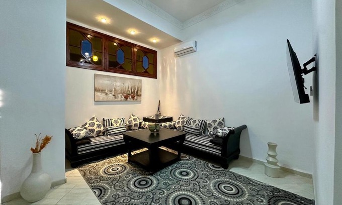 Semlalia Apartamento | Modern & Chic Duplex Near The Center, Brand New