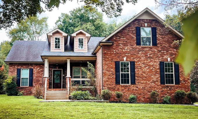 Clarksville Casa | Modern comfort in Clarksville! Welcome to the Madison Street Retreat!