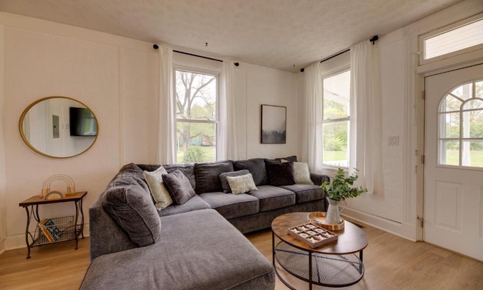 Mason Casa | Modern Family Home in Mason with Backyard and Fire Pit