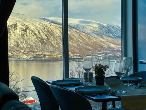 Tromso Apartamento | Modern Fjord View Apartment
