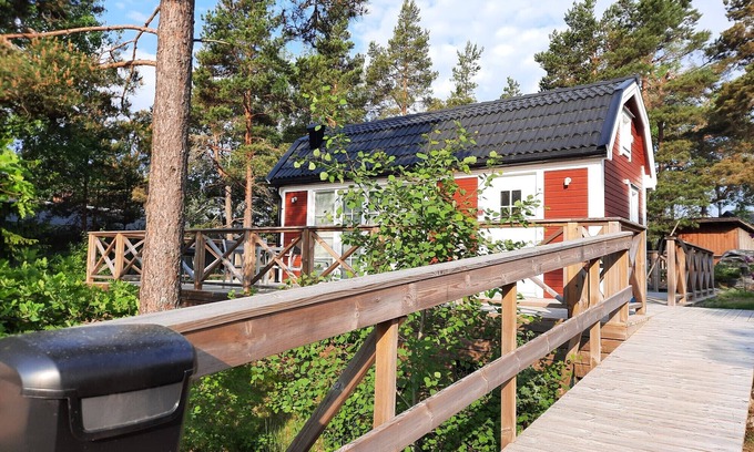 Grodinge Chalet De Esquí | Modern holiday home with internet near the sea and on the doorstep of Stockholm